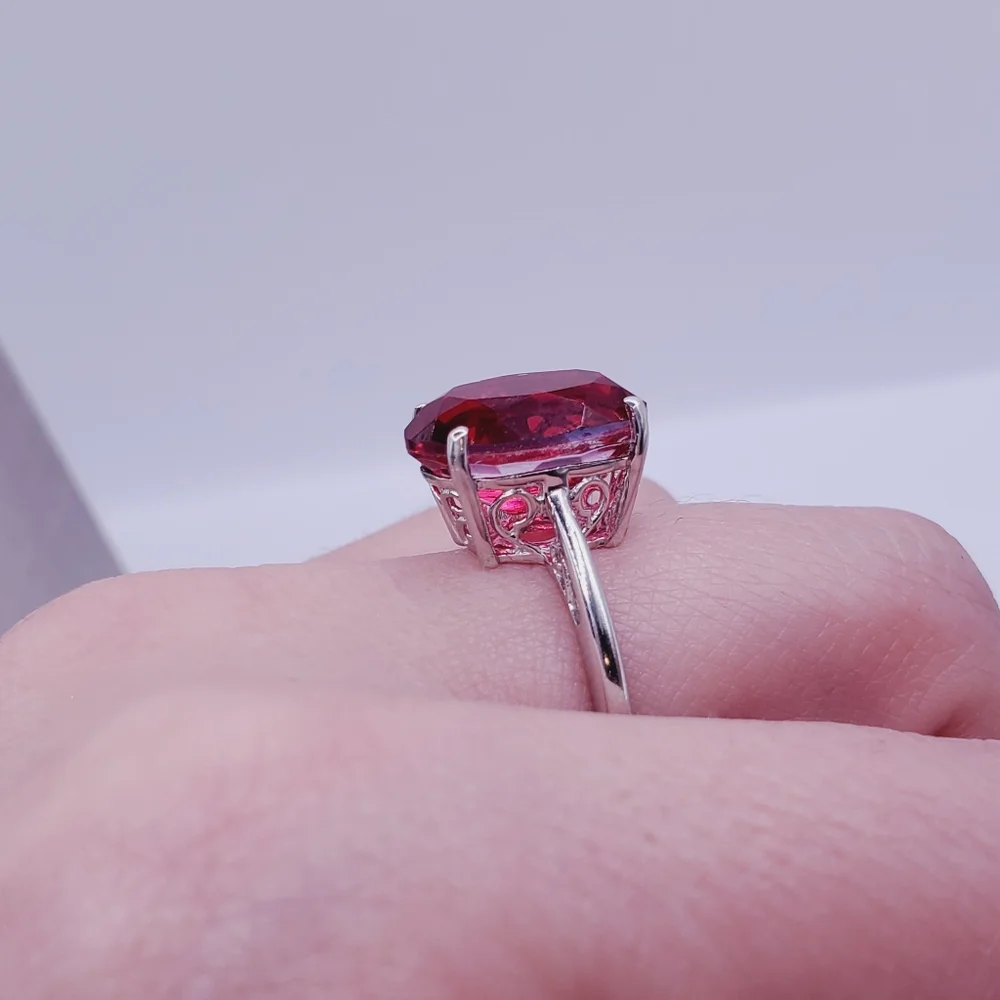 Genuine 6 Carat Red Quartz 925 Sterling Silver Solitaire Statement Ring